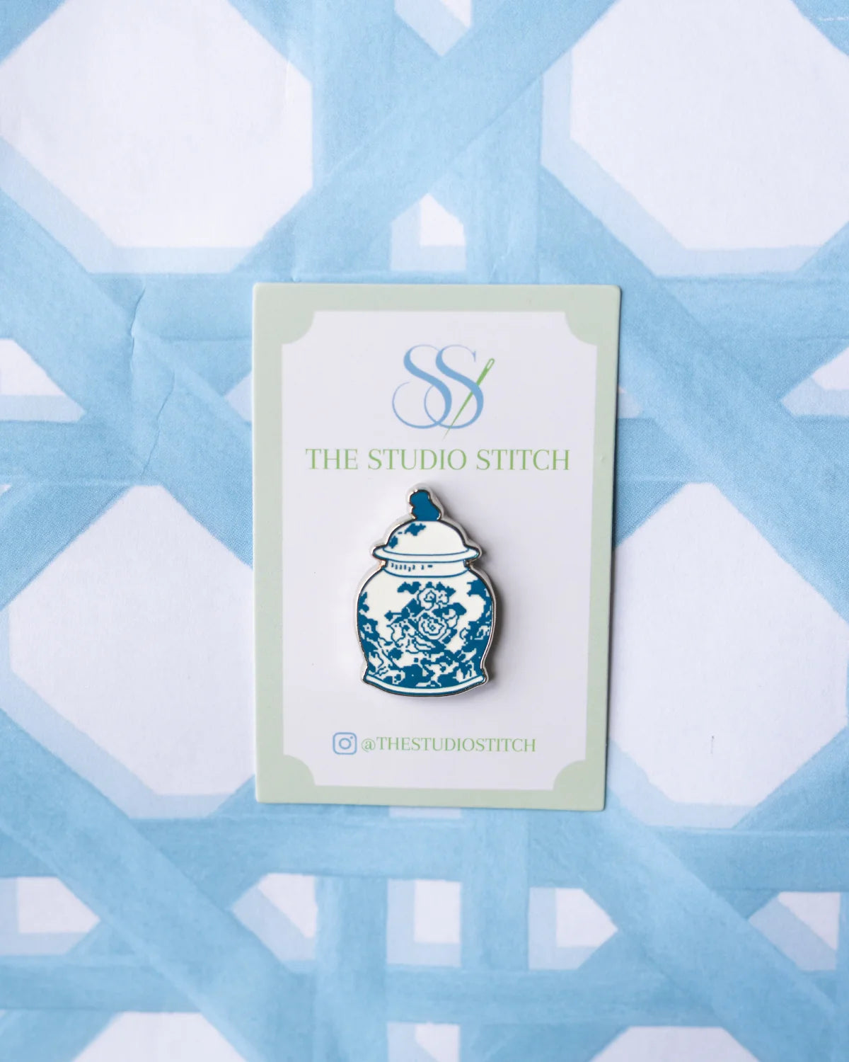 Needle Minders