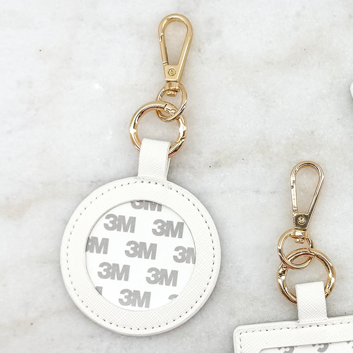 Self-Finishing Round Charm