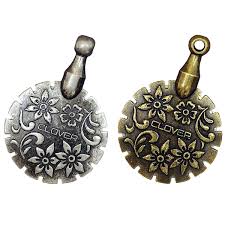 Thread Cutter Pendant